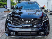 Ngắm xe - KIA Sorento trang bị logo mới xuất hiện tại đại lý