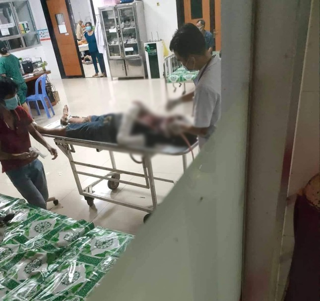 Nạn nhân được cấp cứu tại bệnh viện