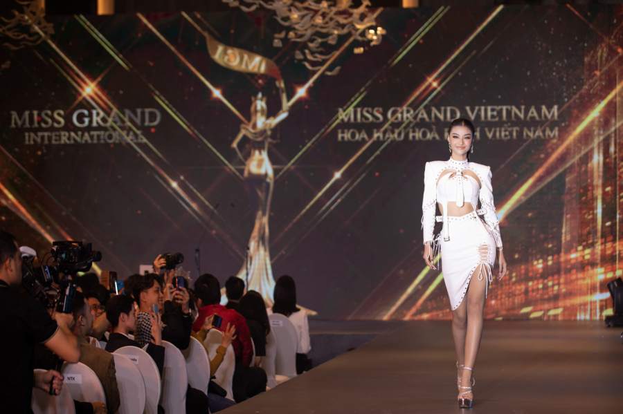 Á hậu Kiều Loan lọt top 10 Miss Grand 2019. Sau cuộc thi cô chuyển hướng thành ca sĩ và nhận được sự ủng hộ của công chúng.