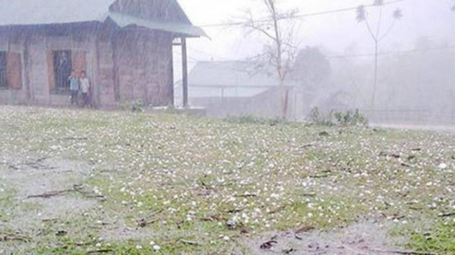 Hanoi forecasts hail, thunderstorms, tornadoes, lightning from now until June 11 - 1