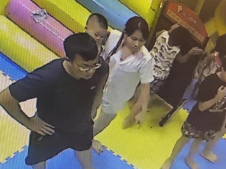 Triệu tập người đàn ông bị tố đánh bé gái 4 tuổi tại khu vui chơi ở Hà Nội