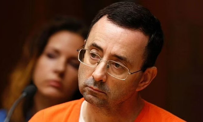 Larry Nassar - cựu bác sĩ thuộc Liên đoàn Thể dục dụng cụ Mỹ. Ảnh: Facebook