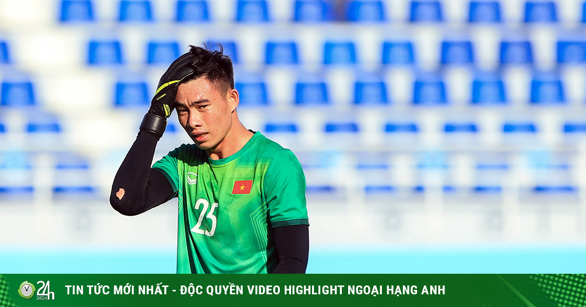 U23 Vietnam won easily Malaysia: Van Chuan was too leisurely, went to the middle of the field to play football