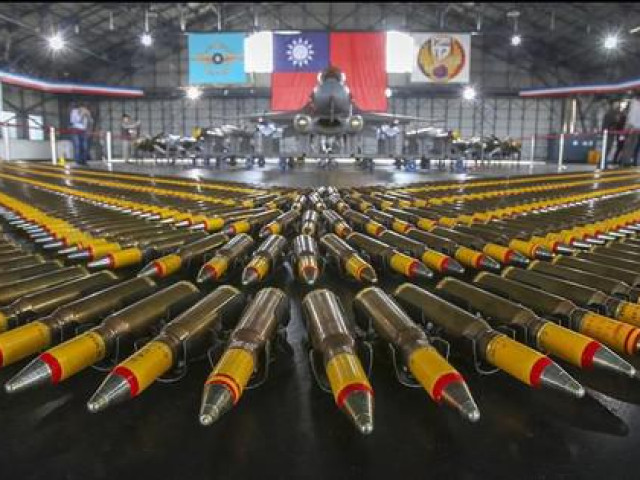Quốc hội Mỹ ra dự luật nhằm giảm phụ thuộc nguồn cung đạn từ Trung Quốc, Nga