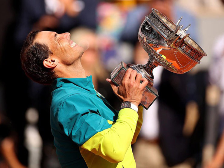 Nóng nhất thể thao tối 10/6: Tsitsipas nể phục Nadal sau danh hiệu Roland Garros
