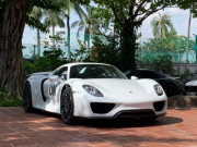 Ngắm xe - Ông chủ Coffee Trung Nguyên tậu siêu xe Porsche 918 Spyder màu trắng độc nhất Việt Nam