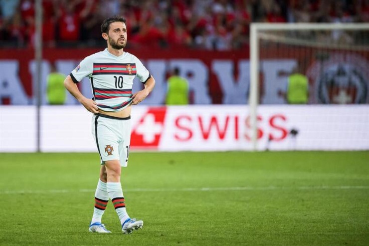 Bernardo Silva cũng chỉ trích trọng tài