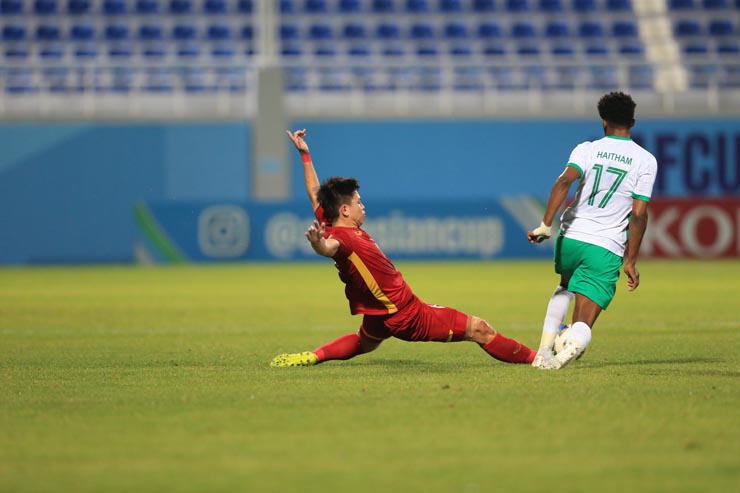 Rực lửa đại chiến U23 Việt Nam - U23 Saudi Arabia: Thẻ đỏ nghiệt ngã - 4