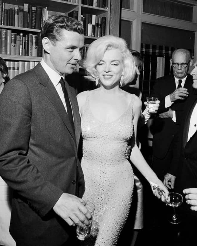 Marilyn Monroe diện chiếc váy này trong khi tham gia sinh nhật của tổng thống John F. Kennedy.