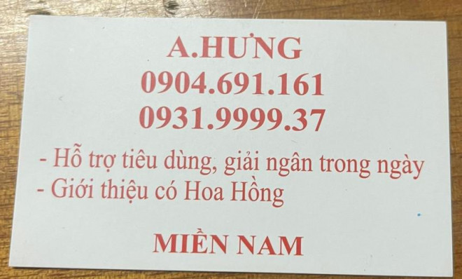 Tờ rơi quảng cáo do Tính làm ra và cho người đi rải. Ảnh: CA