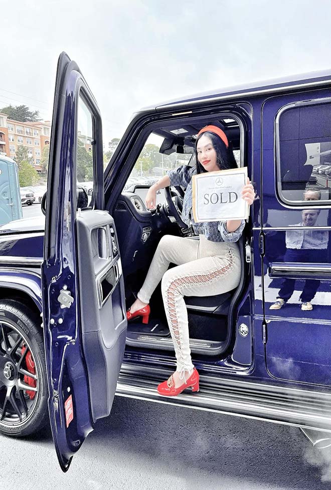 Choáng ngợp với BST siêu xe của hot girl Huyền Trang được ví như &#34;nữ bản Cường Đô la&#34; - 12