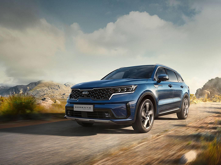 Giá xe KIA Sorento niêm yết và lăn bánh tháng 6/2022