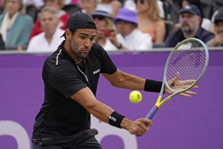 Hạt giống số 2&nbsp;Matteo Berrettini chưa thua set nào trên con đường vào chung kết Queen's Club Championships