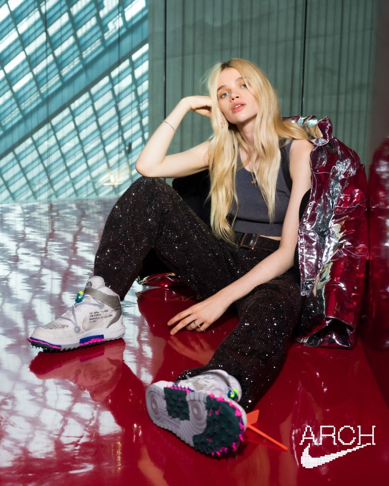 Off White và Nike hợp tác để đưa tầm nhìn của Abloh vào đôi giày huyền thoại một thời - 3