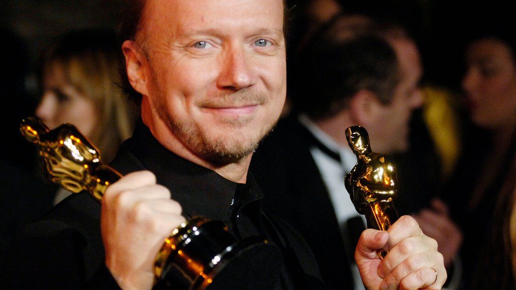 Paul Haggis thắng hai giải Oscar "Phim hay nhất" và "Kịch bản gốc xuất sắc nhất" cho phim Crush.