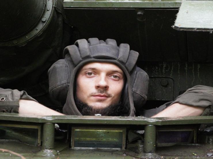 Binh sĩ Ukraine kể chuyện giấu xe tăng trong rừng, thiếu vũ khí đấu quân đội Nga