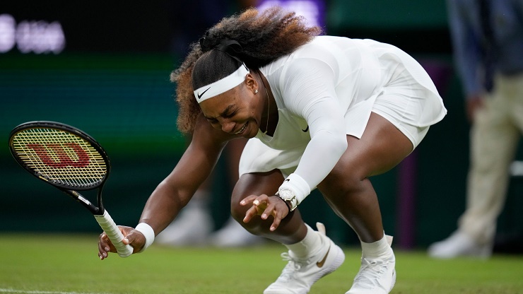 Serena Williams dính chấn thương ở Wimbledon năm ngoái
