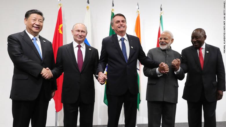 Lãnh đạo nhóm các nền kinh tế mới nổi (BRICS) gặp gỡ vào tháng 6.2019.