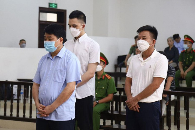 Từ kêu oan đến nhận trách nhiệm và nộp thêm 15 tỉ, ông Nguyễn Đức Chung được giảm 3 năm tù - 1