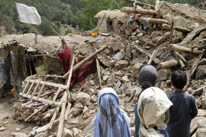Vì sao số thương vong sau trận động đất tại Afghanistan tăng sốc? - 1
