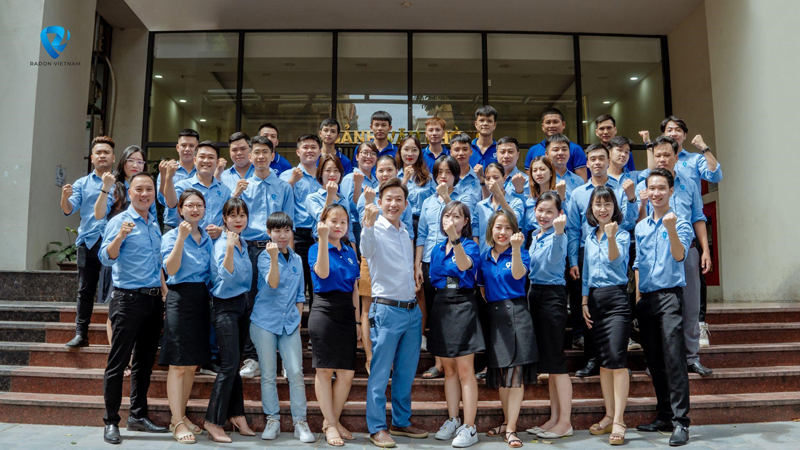 Tập thể đội ngũ lãnh đạo và nhân viên công ty Radon Việt Nam
