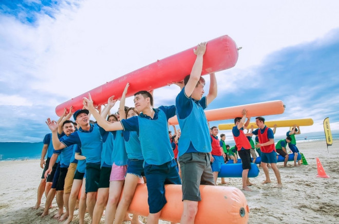 Chơi team building khi đi du lịch mùa hè: gắn kết hay mệt mỏi? - 4