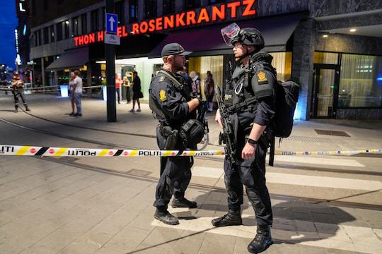 Cảnh sát phong toả hiện trường vụ xả súng ở Oslo. Ảnh: AP