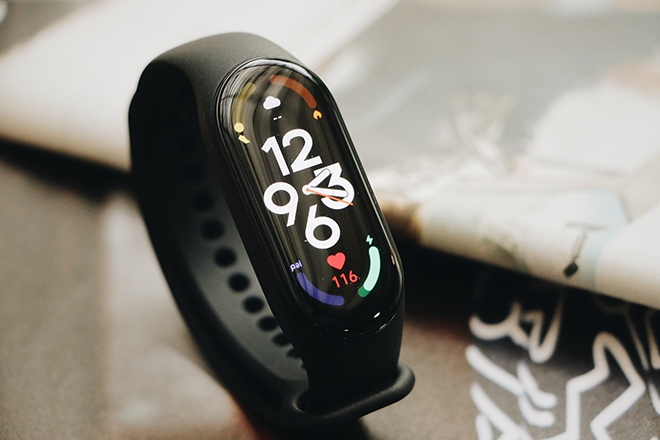 FPT Shop mở bán vòng đeo Xiaomi Mi Band 7 chính hãng, tặng kèm loa Xiaomi  - 4