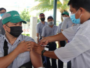 Tin tức trong ngày - Người dân ở TP.HCM không tiêm vaccine COVID-19 mũi 3, 4 phải ký cam kết