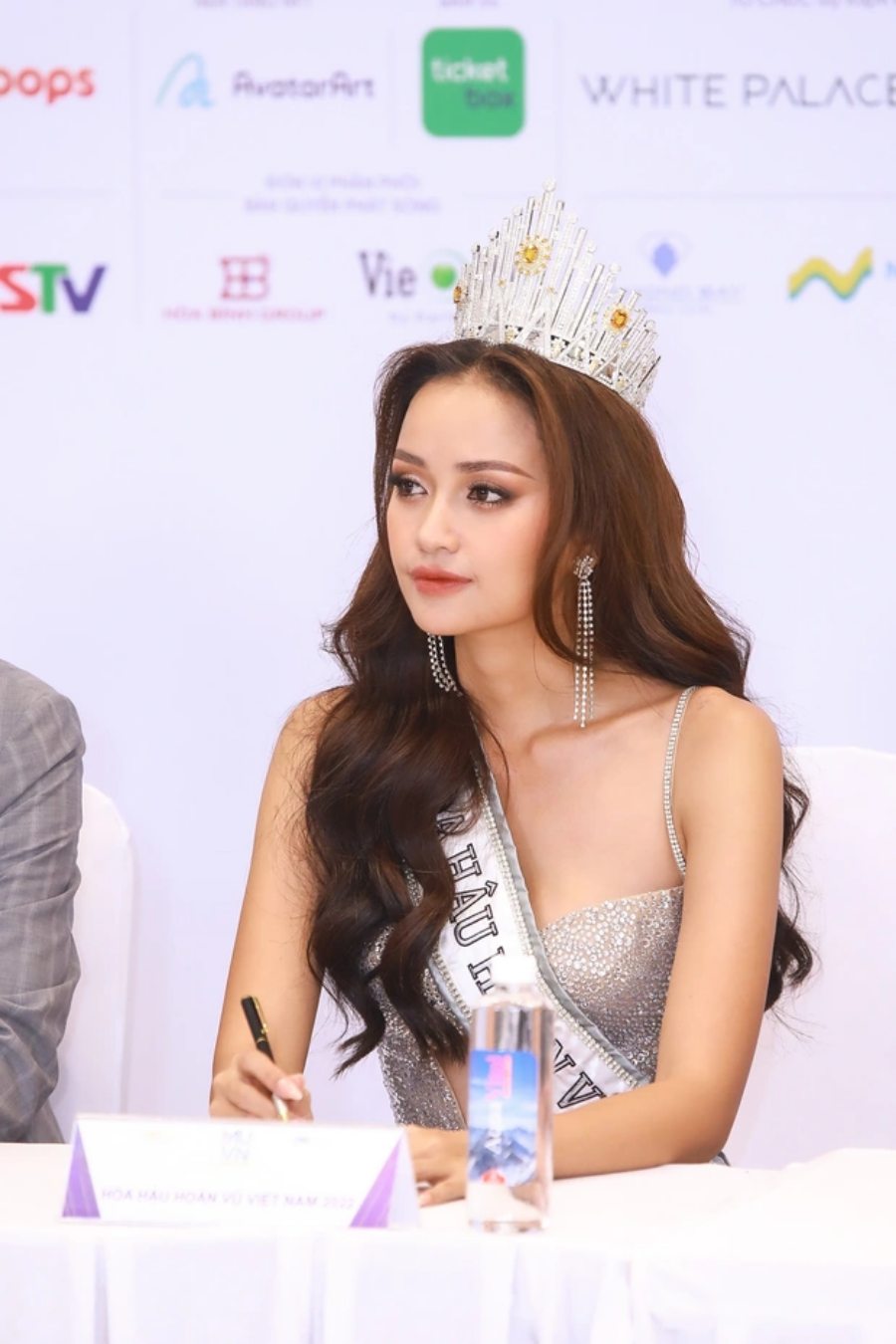 Tân Hoa hậu Hoàn vũ Việt Nam 2022 Ngọc Châu: "Tôi chưa từng yêu ai"