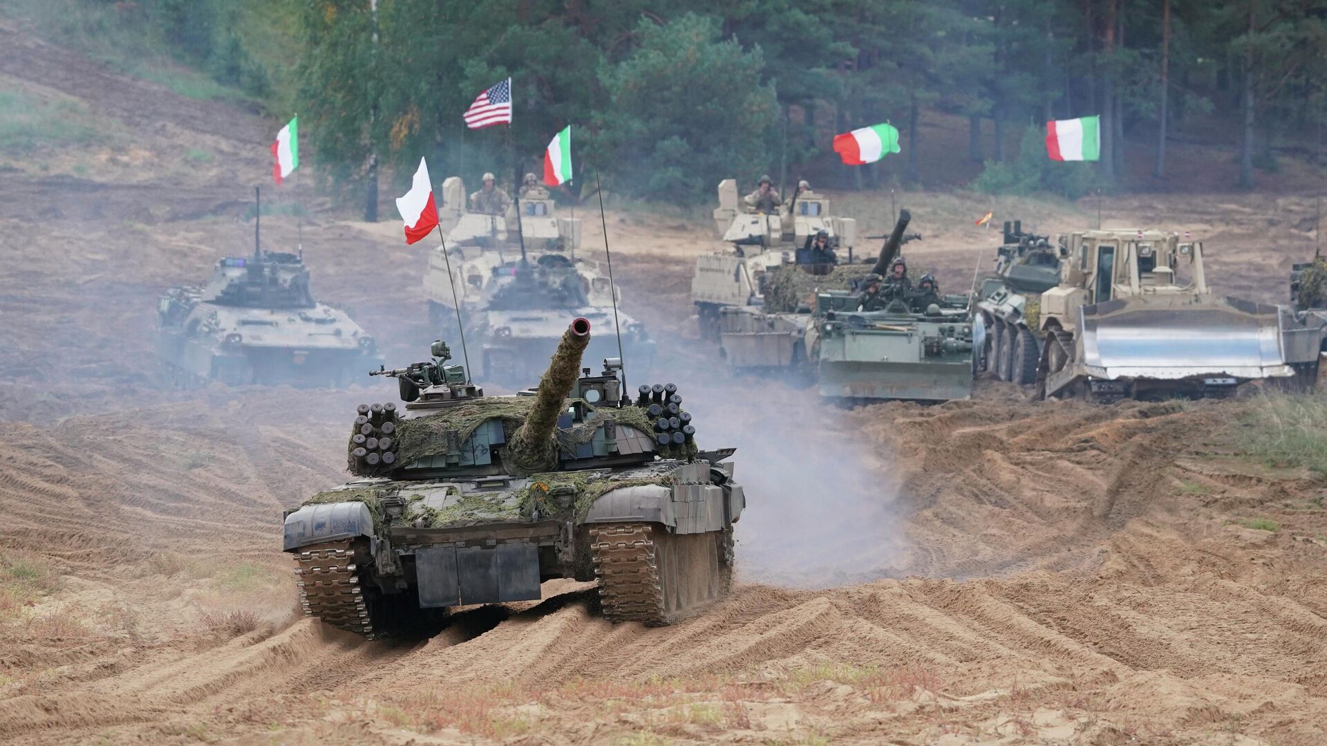 Một cuộc tập trận xe tăng của các nước thành viên NATO.
