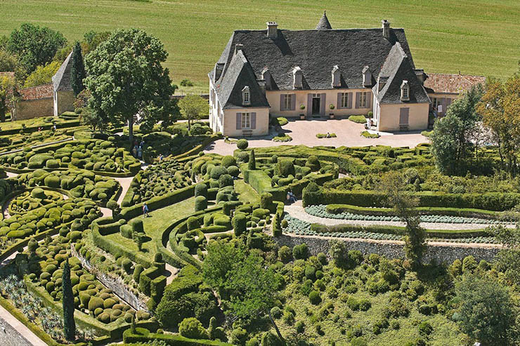 14. Ngày nay, khu vườn này đón hơn 200.000 du khách mỗi năm, là Di tích Lịch sử Quốc gia nằm trong danh sách 300 khu vườn danh giá nhất ở Pháp.
