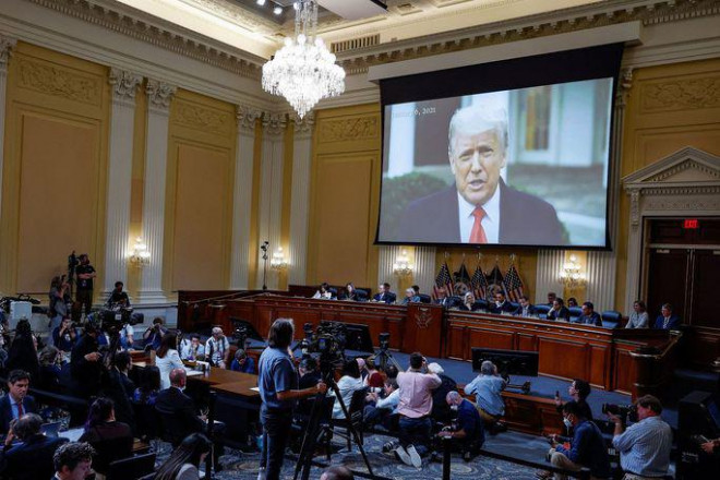 Ông Donald Trump bị bà Cassidy Hutchinson cáo buộc muốn tham gia vụ bạo loạn hôm 6-1-2021 ở Điện Capitol. Ảnh: Reuters