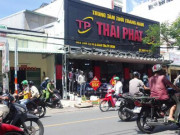 Pháp luật - Người đàn ông tử vong trong tư thế treo cổ trong tiệm inox ở Bình Tân