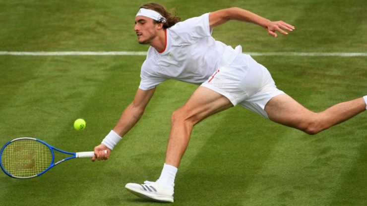 Tsitsipas có trận ra quân khá vất vả