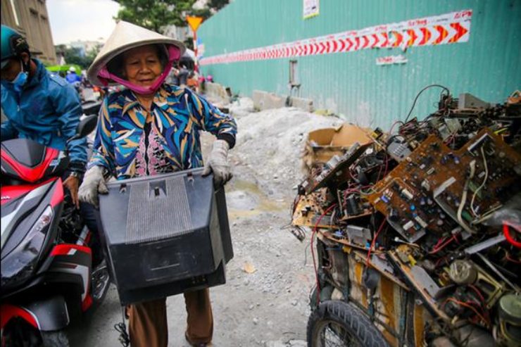 Có lẽ đây cũng là 1 phần nguyên nhân khiến người trong nghề còn gọi vui nghề này là “thợ đập”, “thợ phá”.
