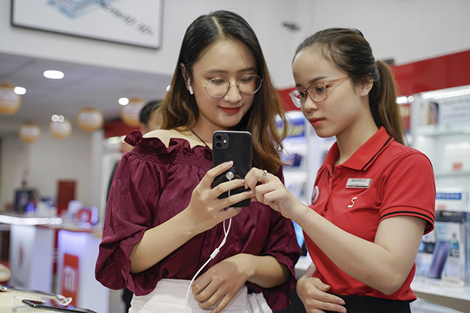 Dễ dàng sở hữu iPhone 11 chính hãng chỉ 10 triệu đang tạo nên sức hút cho mẫu máy này.