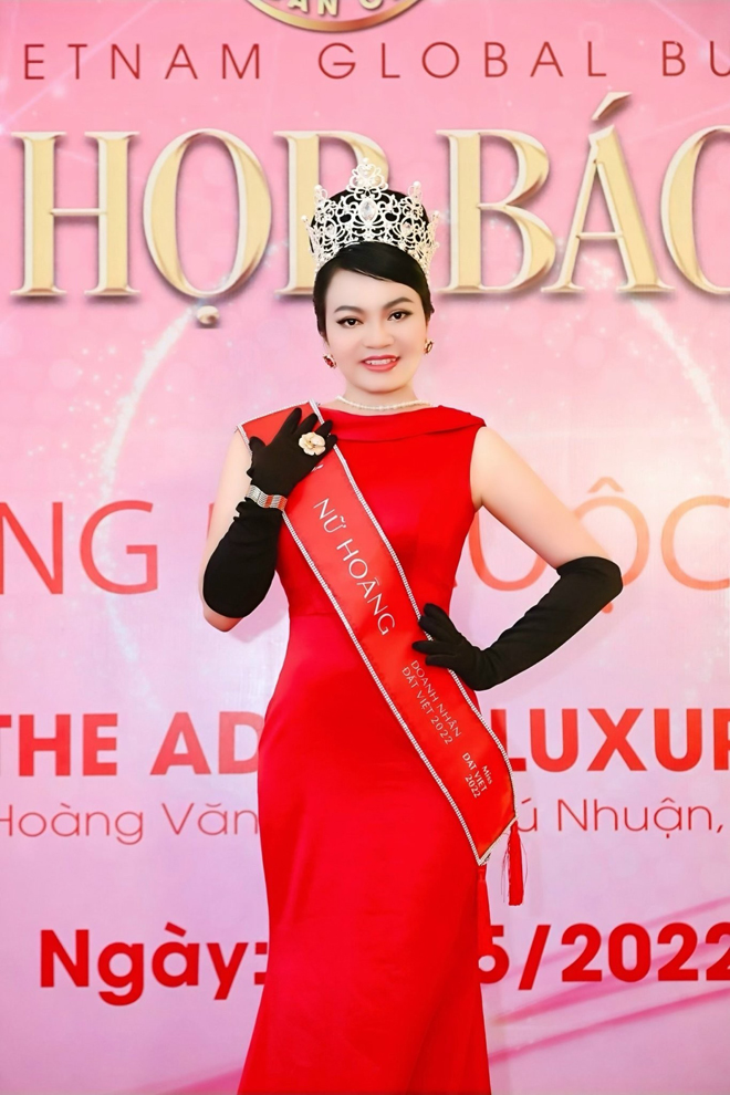 Doanh nhân Nguyễn Thị Thanh Thúy nhan sắc thăng hạng sau đăng quang