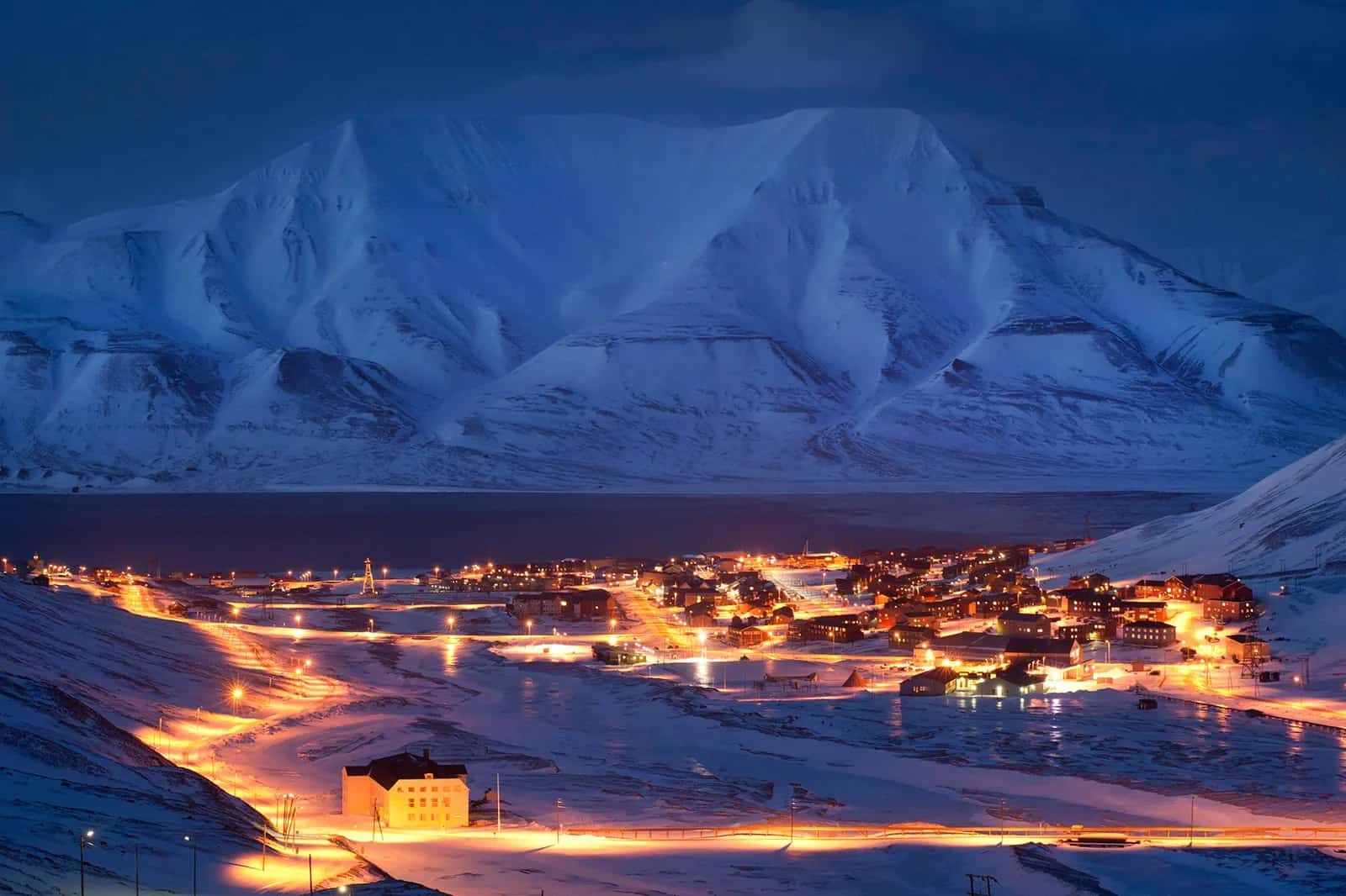Một góc của Svalbard. Ảnh: Alamy