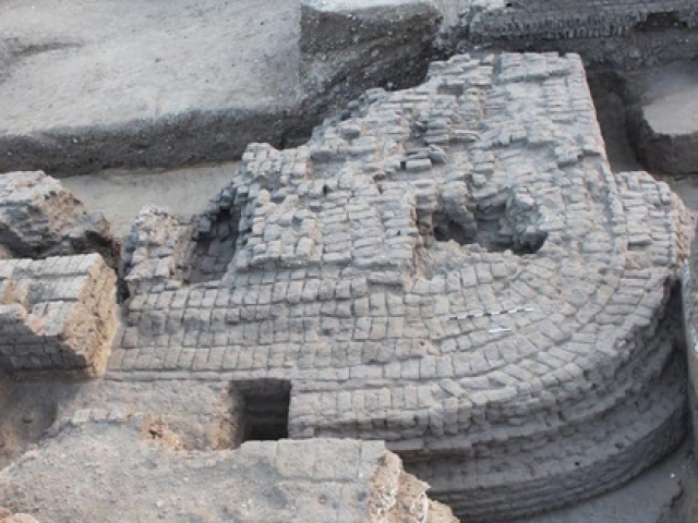 Khai quật đền cổ Ai Cập, sốc vì 2.000 xác ướp ”quái vật”