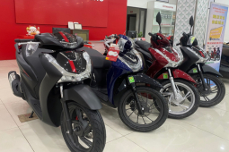 Honda điều chỉnh giá hàng loạt xe máy, tăng mạnh từ tháng 4/2023