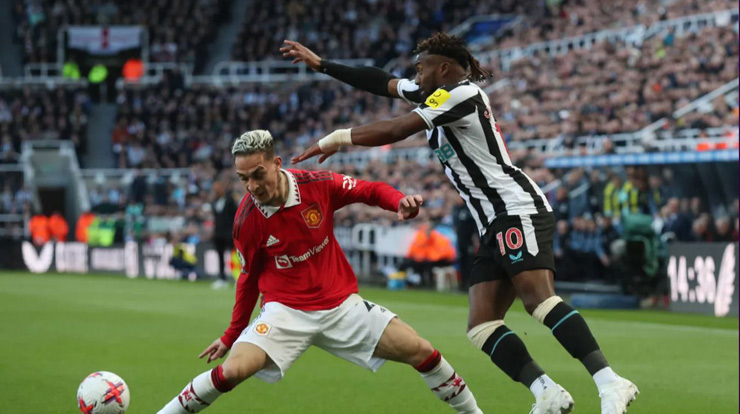 MU gặp nhiều khó khăn trên sân của Newcastle