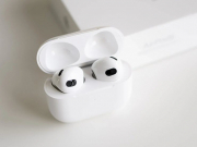 Thời trang Hi-tech - Độc lạ: chiếc AirPods được “độ” thành tai nghe có dây