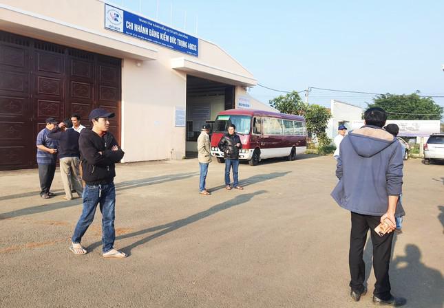 Đồng loạt khám xét 3 trung tâm đăng kiểm xe cơ giới ở Lâm Đồng - 2