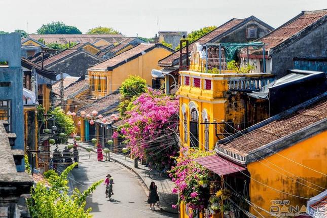 Lãnh đạo Hội An cho biết việc thu phí tham quan đã được phố cổ Hội An làm từ lâu và qua nhiều lần điều chỉnh (ảnh: Vntrip).