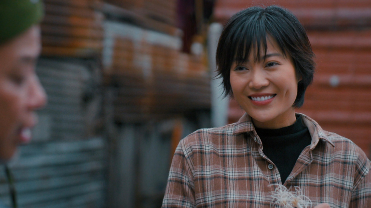 Trong phim 'Cuộc đời vẫn đẹp sao', Thanh Hương đảm nhận vai người lao động nghèo khổ nhưng để lộ răng đẹp không tì vết.
