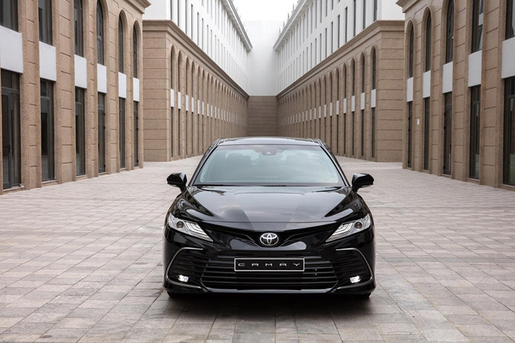 Giá xe Toyota Camry niêm yết và lăn bánh tháng 4/2023 - 4