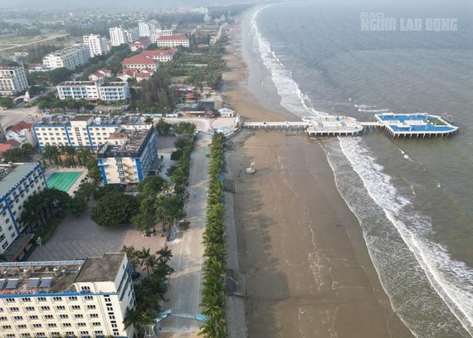 Với những bất cập trên, nếu muốn trở thành đô thị biển trọng điểm của tỉnh như mục tiêu đề ra, Hải Tiến rất cần phải hành động mạnh mẽ, quyết liệt