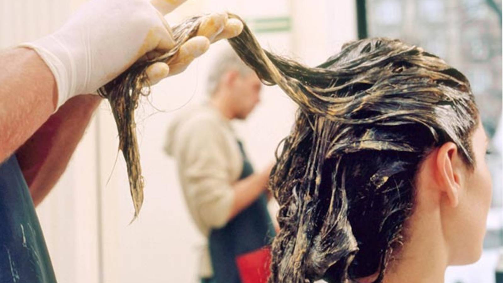 Tháng nào cũng đi nhuộm tóc, người phụ nữ bị xơ gan sau 10 năm - 2