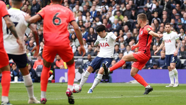 Son Heung Min sớm lập siêu phẩm cho Tottenham